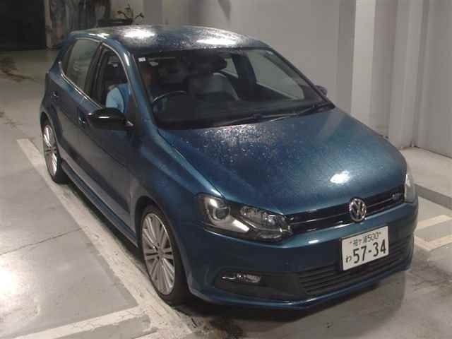 8334 Volkswagen Polo 6RCZE 2015 г. (JU Tokyo)