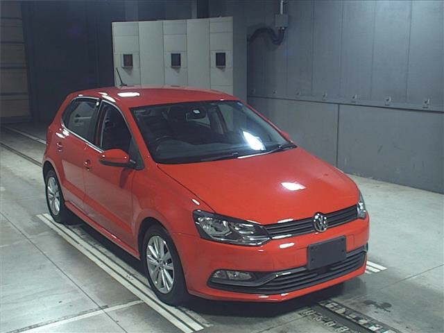 8393 Volkswagen Polo 6RCJZ 2016 г. (JU Gifu)