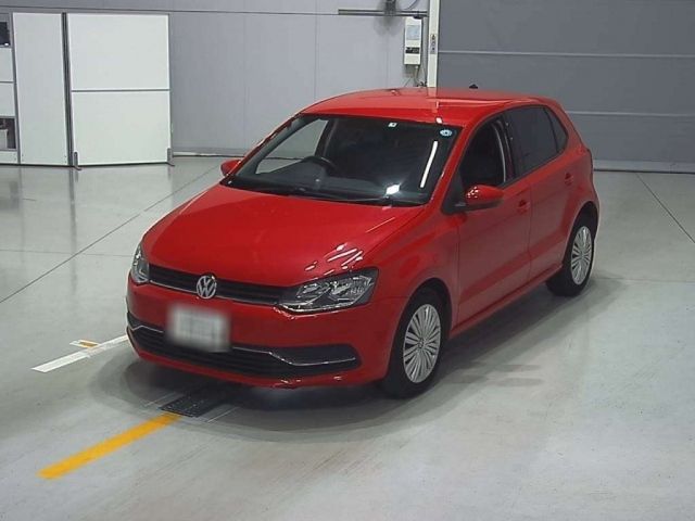 90012 Volkswagen Polo 6RCJZ 2015 г. (CAA Chubu)