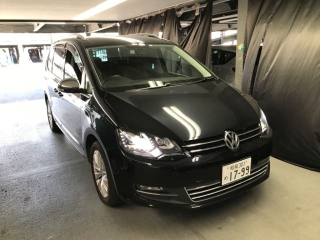 1054 Volkswagen Sharan 7NCTH 2013 г. (NISSAN Osaka)