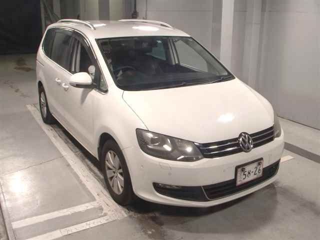 126 Volkswagen Sharan 7NCAV 2012 г. (JU Tokyo)