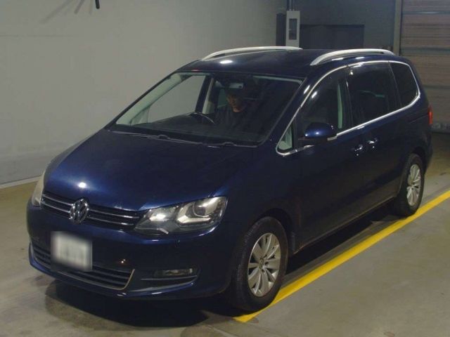 15023 Volkswagen Sharan 7NCAV 2011 г. (TAA Yokohama)