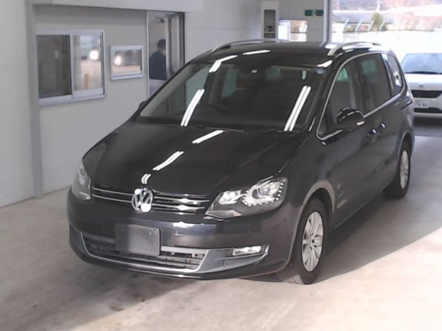 169 Volkswagen Sharan 7NCAV 2011 г. (KCAA Minami Kyushu)