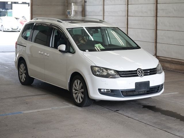 5557 Volkswagen Sharan 7NCAV 2012 г. (ARAI Bayside)