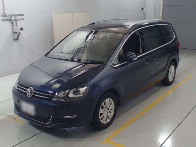 90214 Volkswagen Sharan 7NCAV 2011 г. (CAA Chubu)