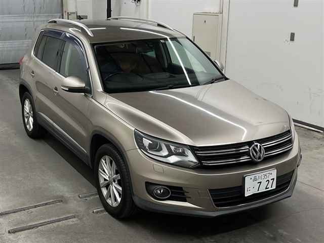 35014 Volkswagen Tiguan 5NCTH 2013 г. (MIRIVE Saitama)