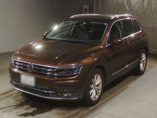 5011 Volkswagen Tiguan 5NCZE 2017 г. (TAA Kinki)