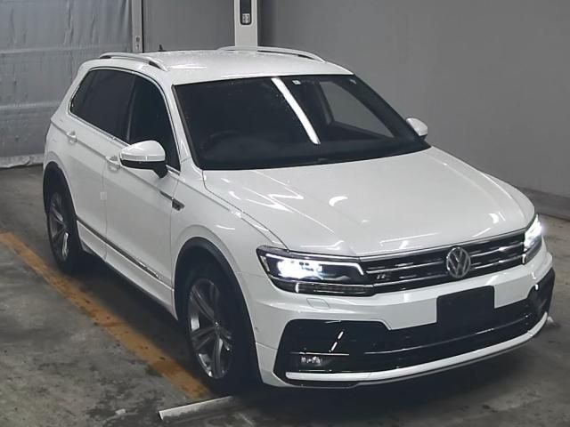 591 Volkswagen Tiguan 5NCZE 2018 г. (ZIP Tokyo)