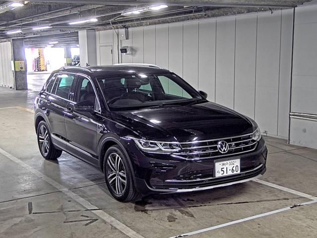 77 Volkswagen Tiguan 5NDPC 2021 г. (ZIP Osaka)