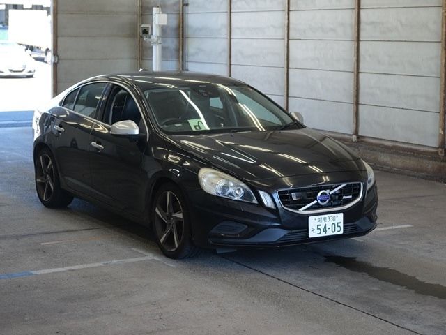 2049 Volvo S60 FB4164T 2013 г. (ARAI Bayside)