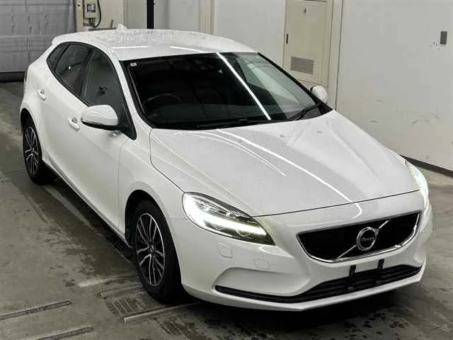 Volvo V40 MB4154T 2018