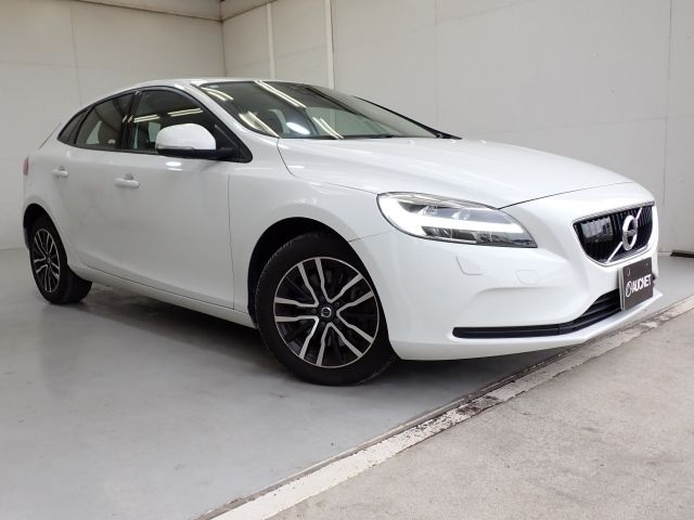 36018 Volvo V40 MB4154T 2018 г. (AUCNET)