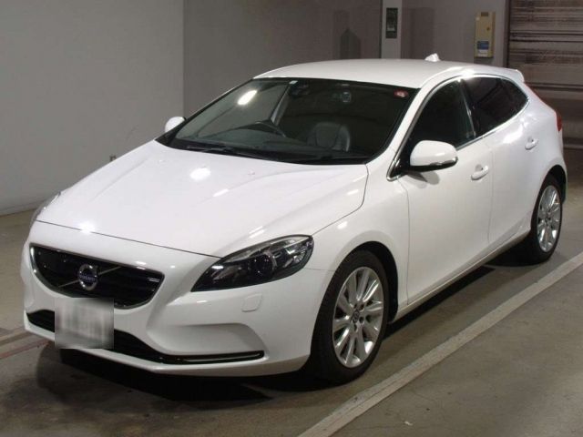 5028 Volvo V40 MB4164T 2014 г. (TAA Chubu)