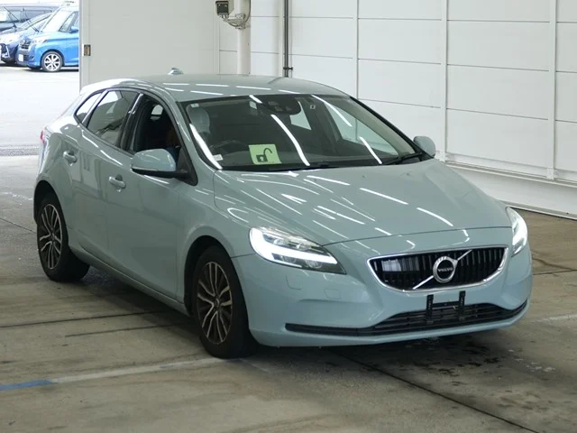 Volvo V40 MB4154T 2018