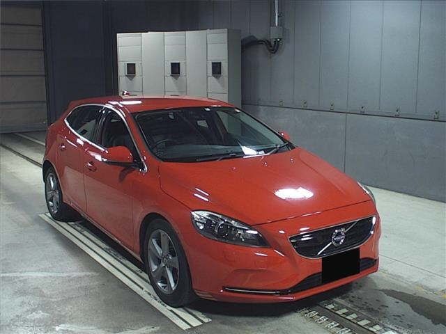 65261 Volvo V40 MB4164T 2014 г. (JU Gifu)