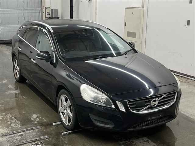 35074 Volvo V60 FB4164T 2012 г. (MIRIVE Saitama)