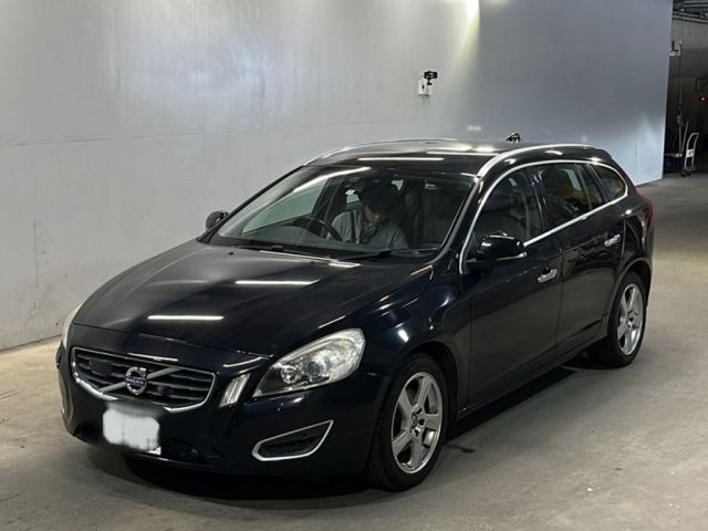 4018 Volvo V60 FB4164T 2012 г. (KCAA Fukuoka)