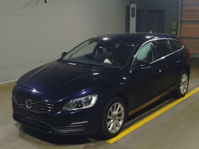 5023 Volvo V60 FB4154T 2016 г. (TAA Yokohama)